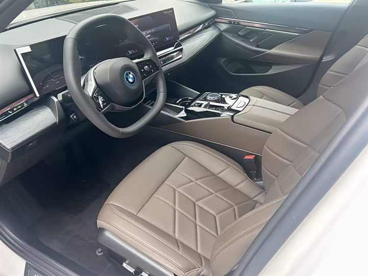 BMW i5, 2025 — фото 9 из 9