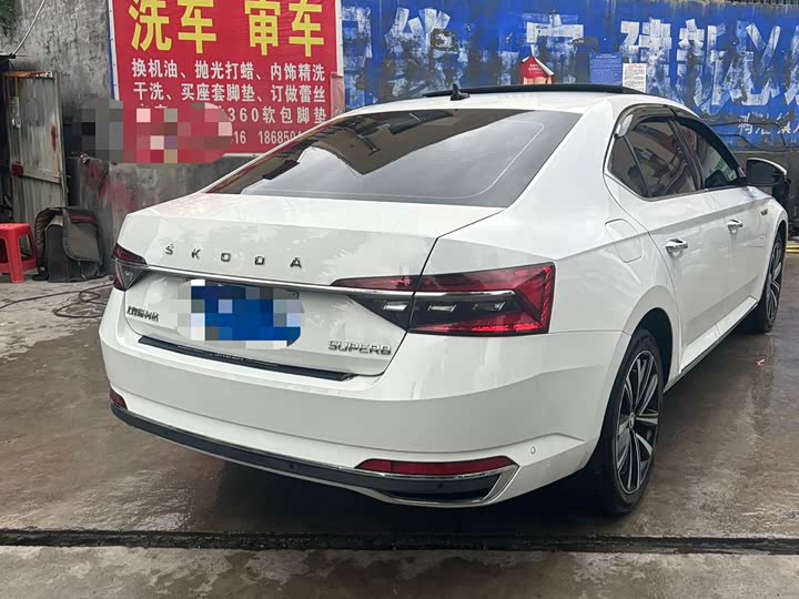 Skoda Superb, 2022 — фото 7 из 9