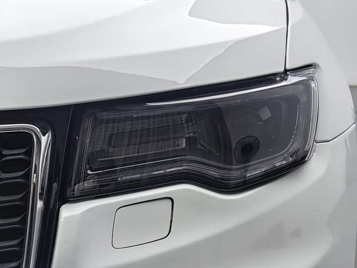 Jeep Grand Cherokee, 2022 — фото 7 из 9