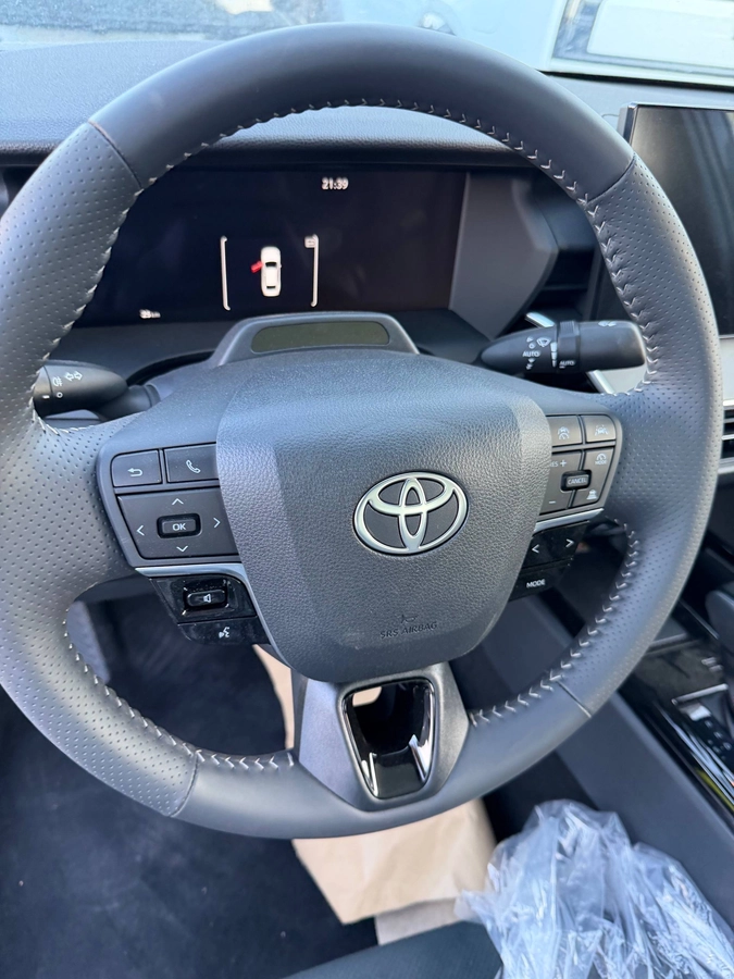 Toyota Camry, 2026 — фото 4 из 7