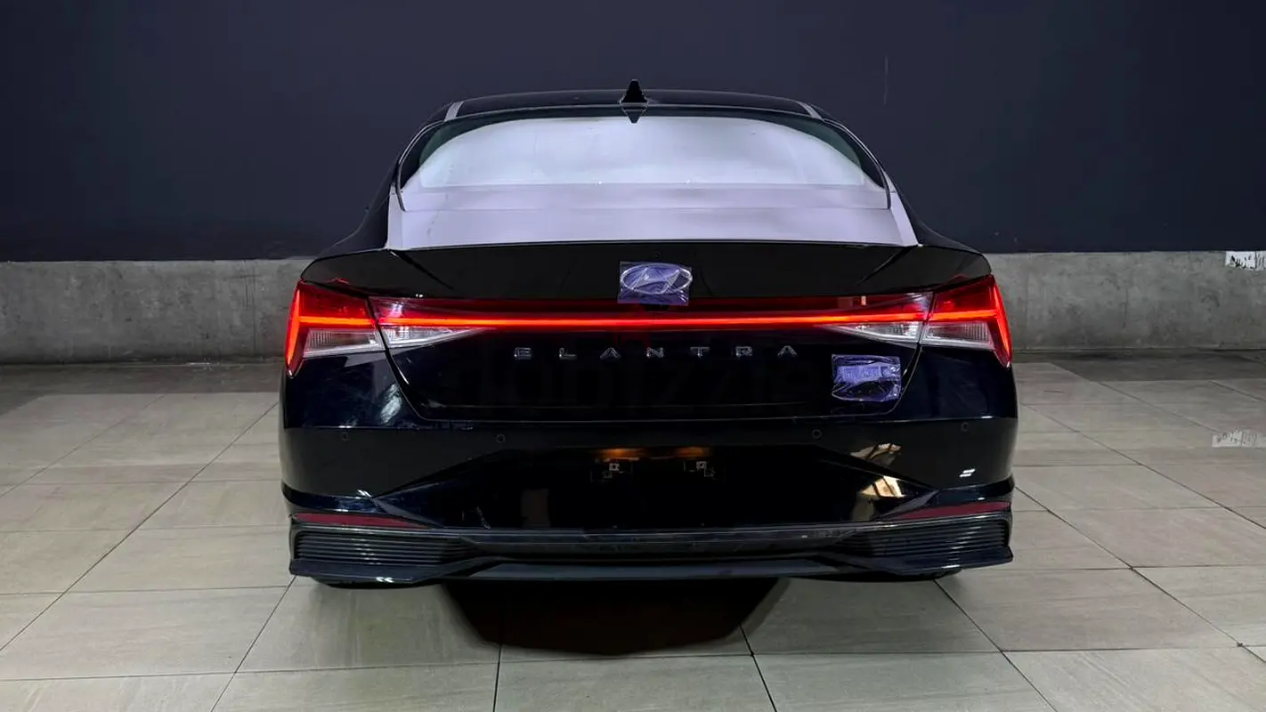 Hyundai Elantra, 2023 — фото 3 из 10