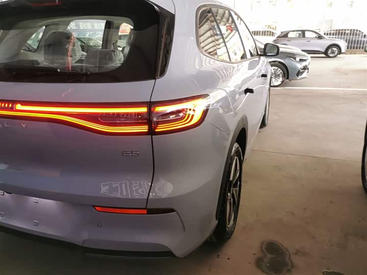 Geely Galaxy E5, 2026 — фото 8 из 9