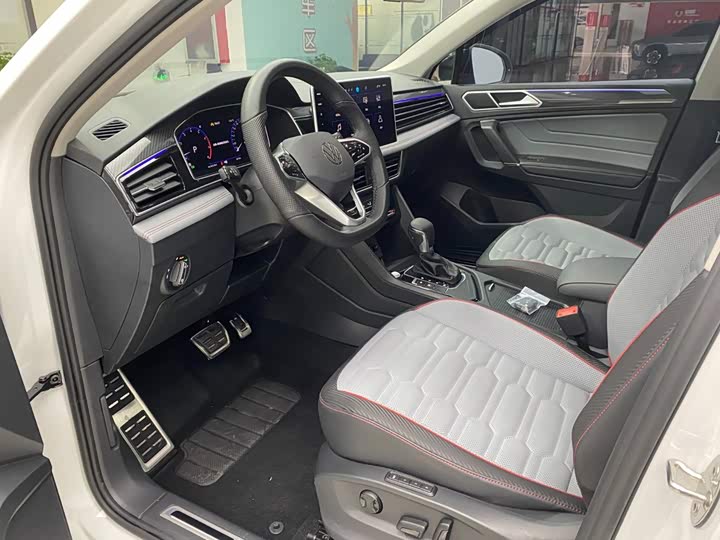 Volkswagen Tiguan X, 2022 — фото 9 из 9