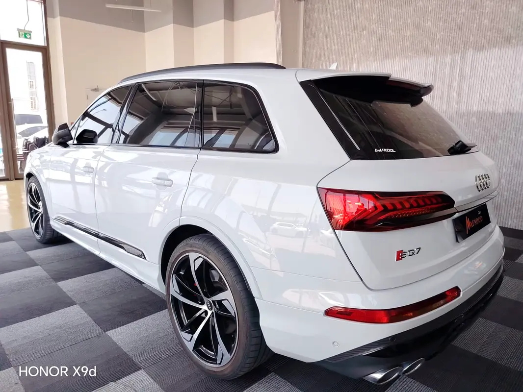Audi SQ7, 2023 — фото 8 из 10