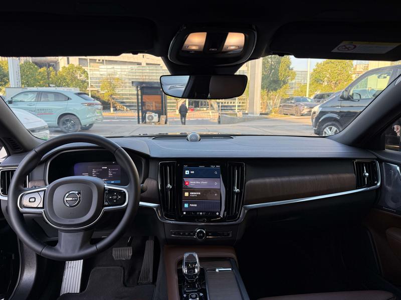 Volvo S90, 2023 — фото 6 из 12