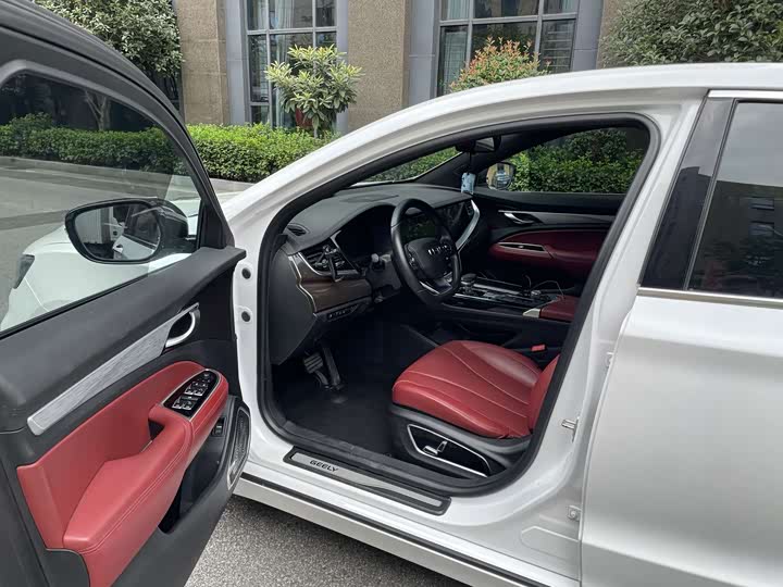 Geely Emgrand GT, 2022 — фото 4 из 9