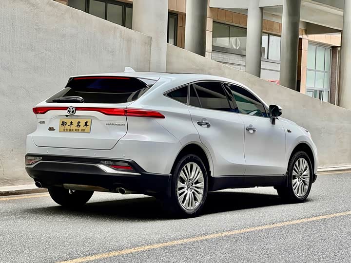 Toyota Harrier, 2023 — фото 4 из 9