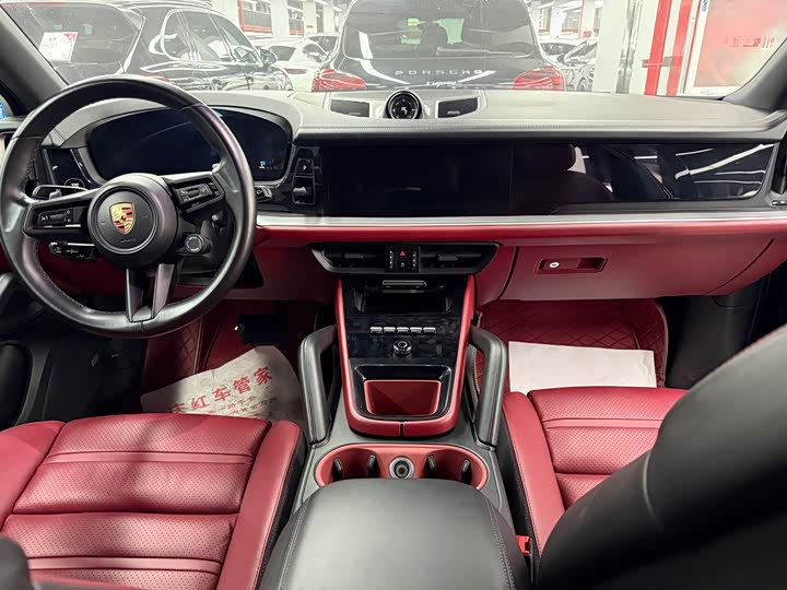 Porsche Cayenne, 2024 — фото 8 из 9