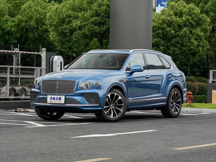 Bentley Bentayga Hybrid, 2026 — купить в Воронеже под ключ