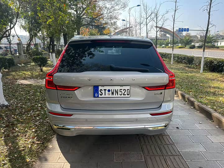Volvo XC60, 2022 — фото 4 из 9