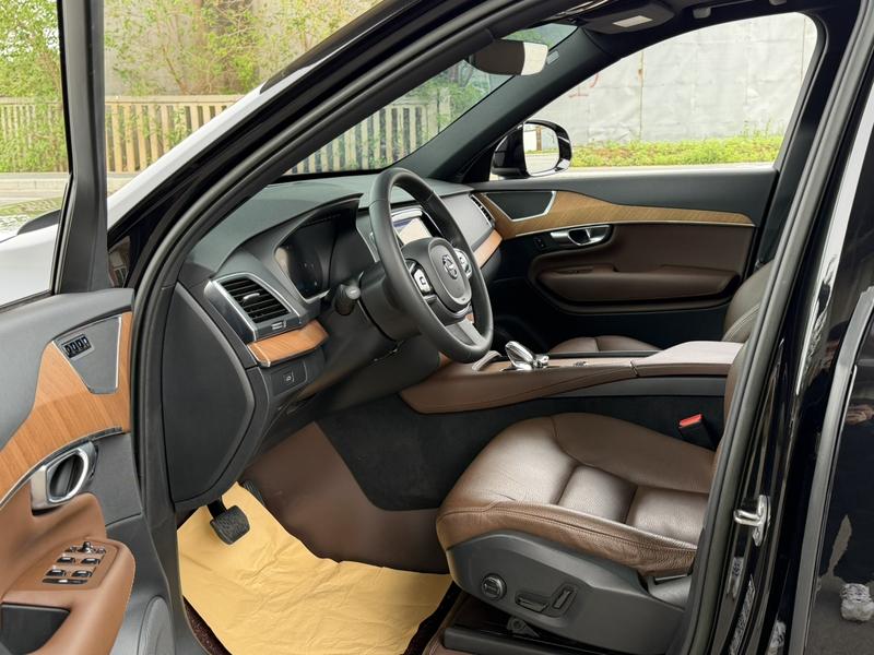 Volvo XC90, 2023 — фото 10 из 12