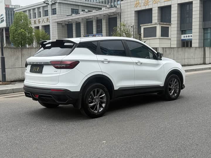 Geely Coolray, 2024 — фото 7 из 9