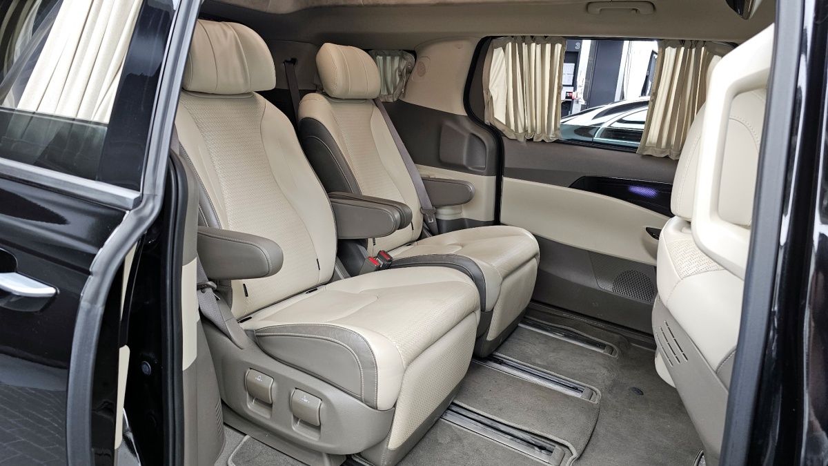 Kia Carnival, 2023 — фото 11 из 12