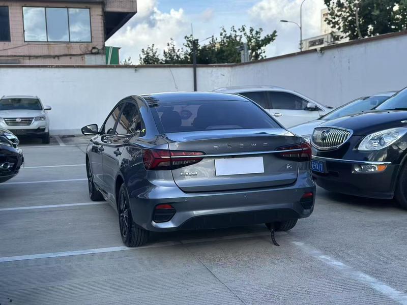 Roewe i5, 2021 — фото 4 из 9