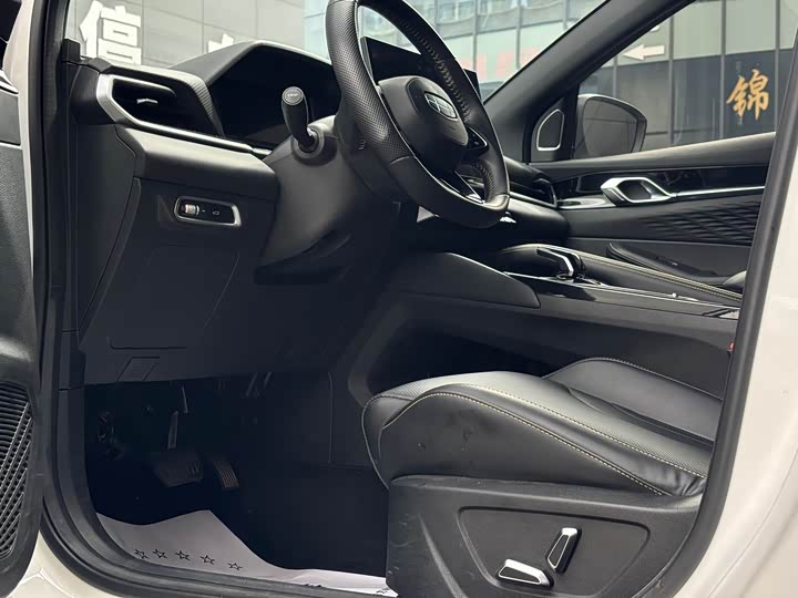 Geely Coolray, 2025 — фото 4 из 9