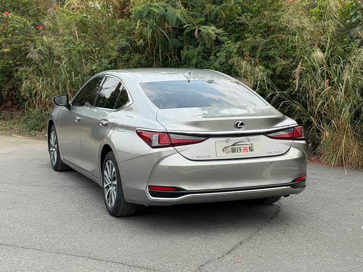 Lexus ES, 2022 — фото 6 из 12