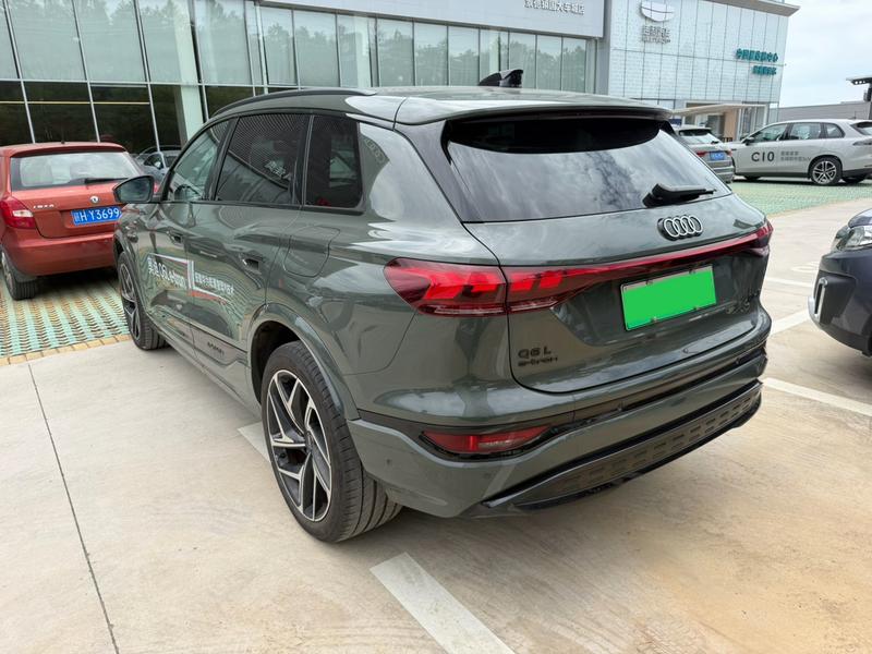 Audi Q6L e-tron, 2025 — фото 5 из 12