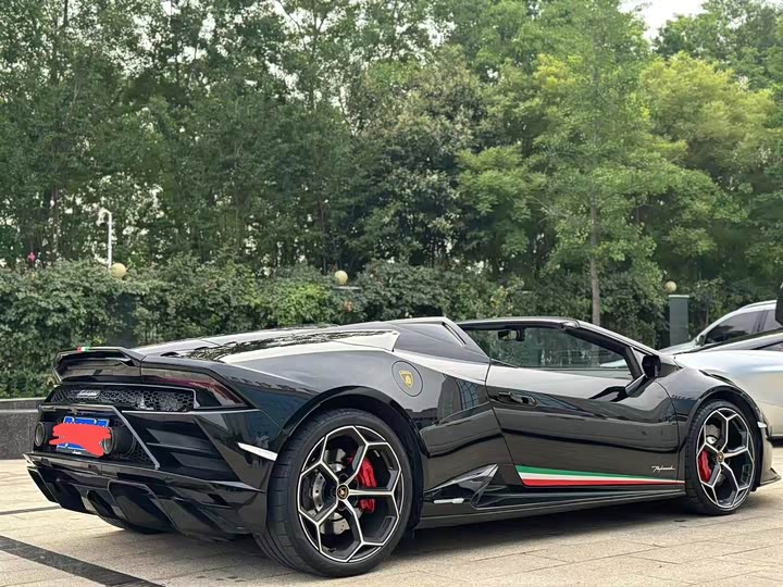 Lamborghini Huracán, 2023 — фото 2 из 3