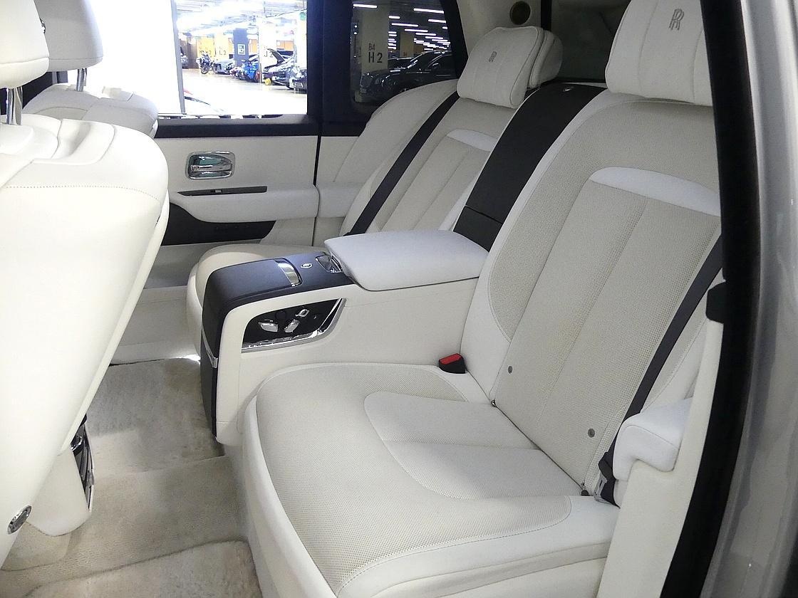 Rolls-Royce Cullinan, 2023 — фото 8 из 12