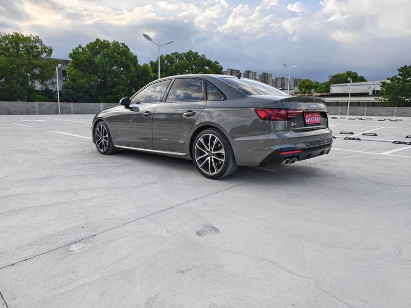 Audi S4, 2023 — фото 4 из 10