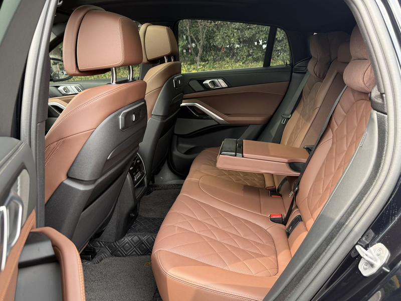 BMW X6, 2024 — фото 12 из 12