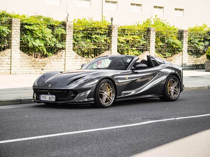 Ferrari 812, 2023 — купить в Липецке под ключ