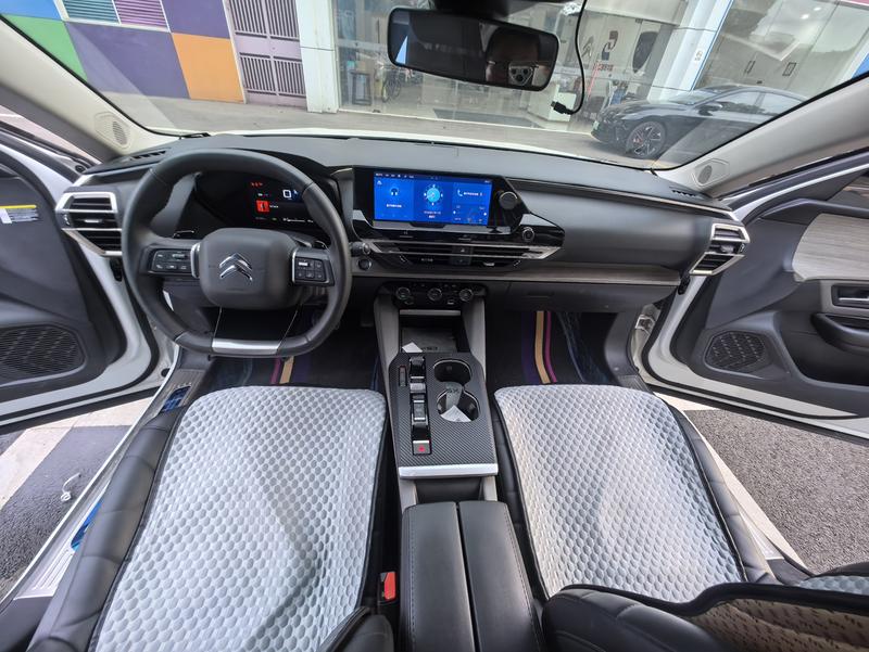 Citroen C5 X, 2023 — фото 5 из 11