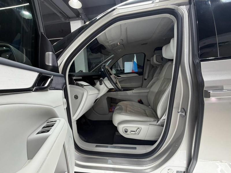 Volvo EM90, 2023 — фото 10 из 12