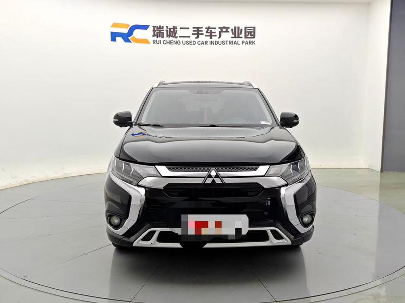 Mitsubishi Outlander, 2022 — фото 2 из 12