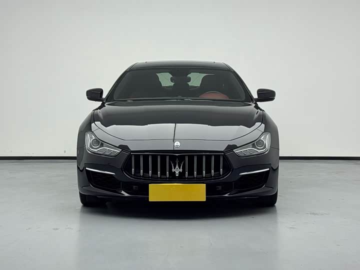 Maserati Ghibli, 2022 — фото 2 из 9