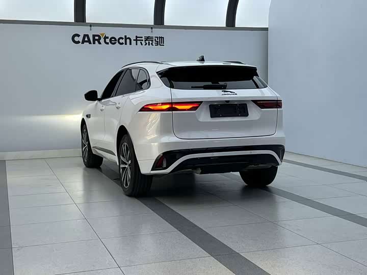 Jaguar F-Pace, 2023 — фото 2 из 9