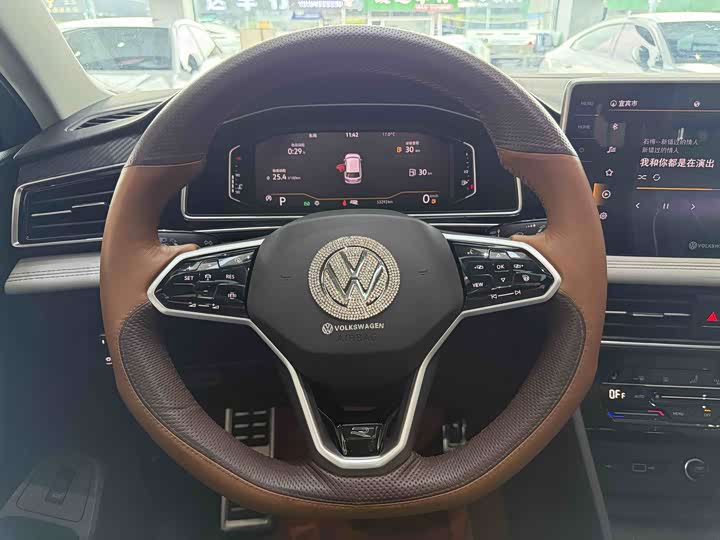 Volkswagen Tiguan L Pro, 2022 — фото 7 из 9
