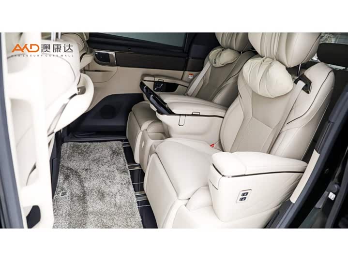 Toyota Alphard, 2025 — фото 7 из 9