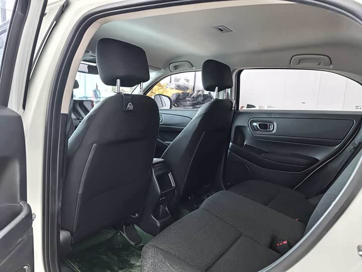 Honda Vezel, 2023 — фото 8 из 9