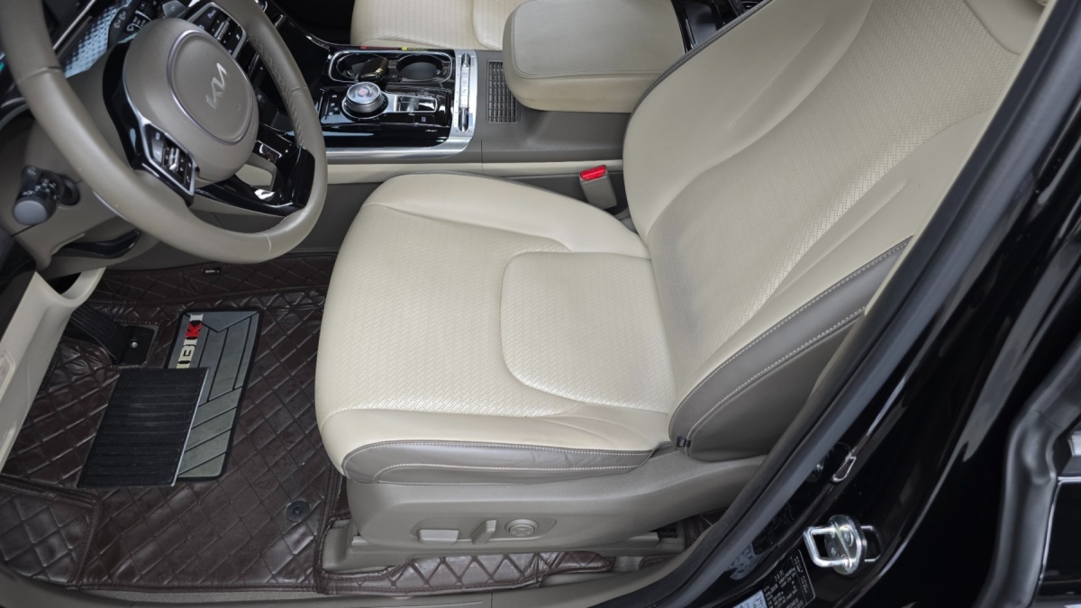 Kia Carnival, 2023 — фото 11 из 12