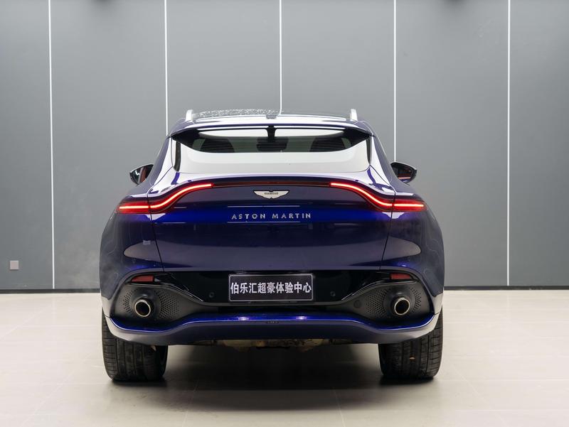 Aston Martin DBX, 2022 — фото 4 из 12