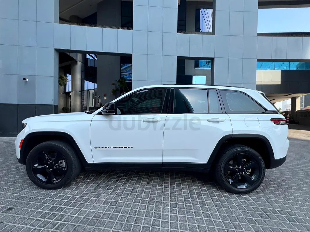 Jeep Grand Cherokee, 2023 — фото 9 из 10