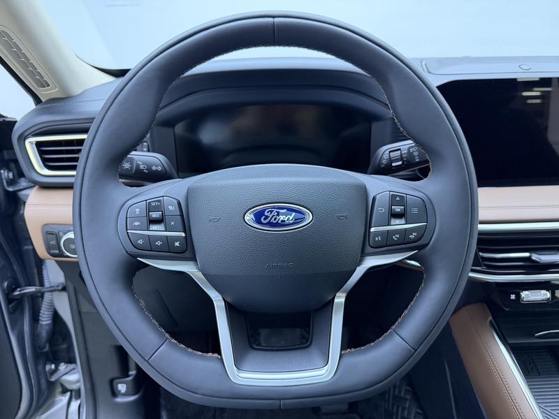 Ford Explorer, 2022 — фото 9 из 12