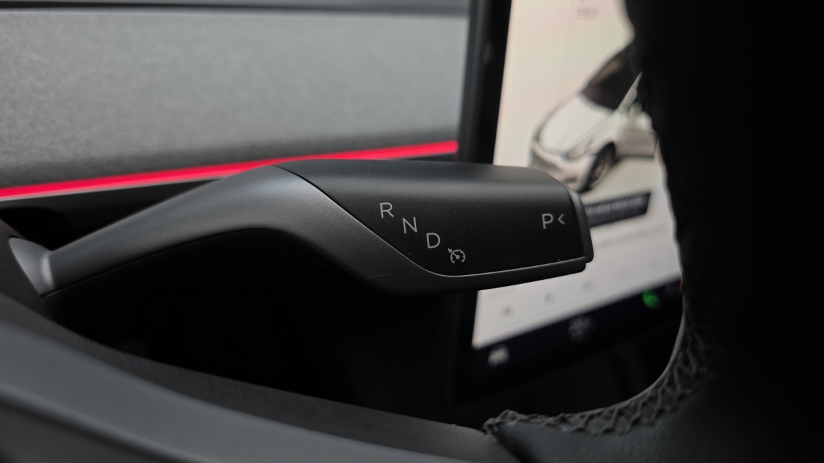 Tesla Model Y, 2023 — фото 8 из 12