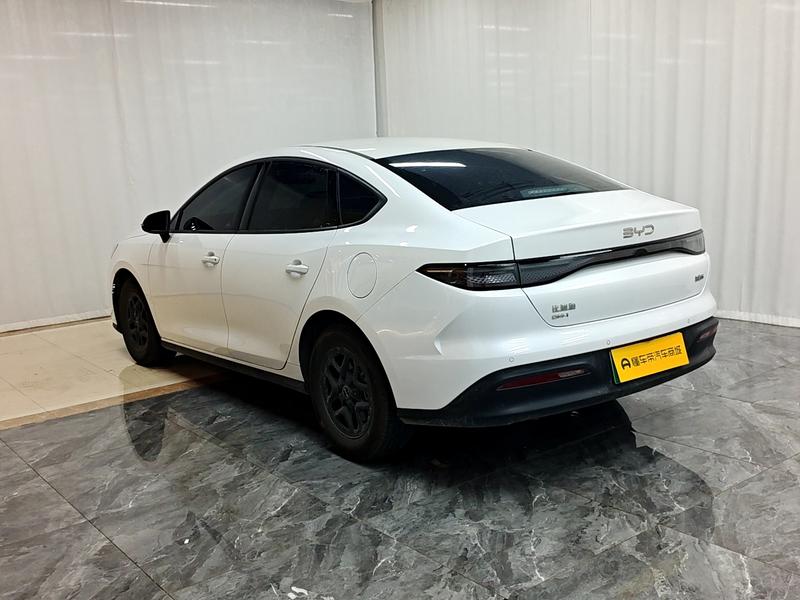 BYD Seal 05 DM-i Hybrid, 2025 — фото 5 из 12