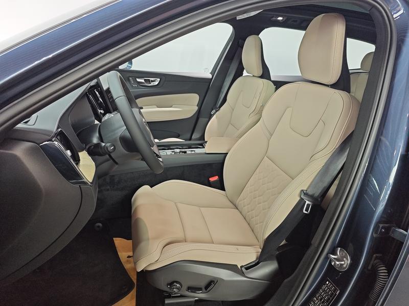 Volvo XC60, 2026 — фото 10 из 12
