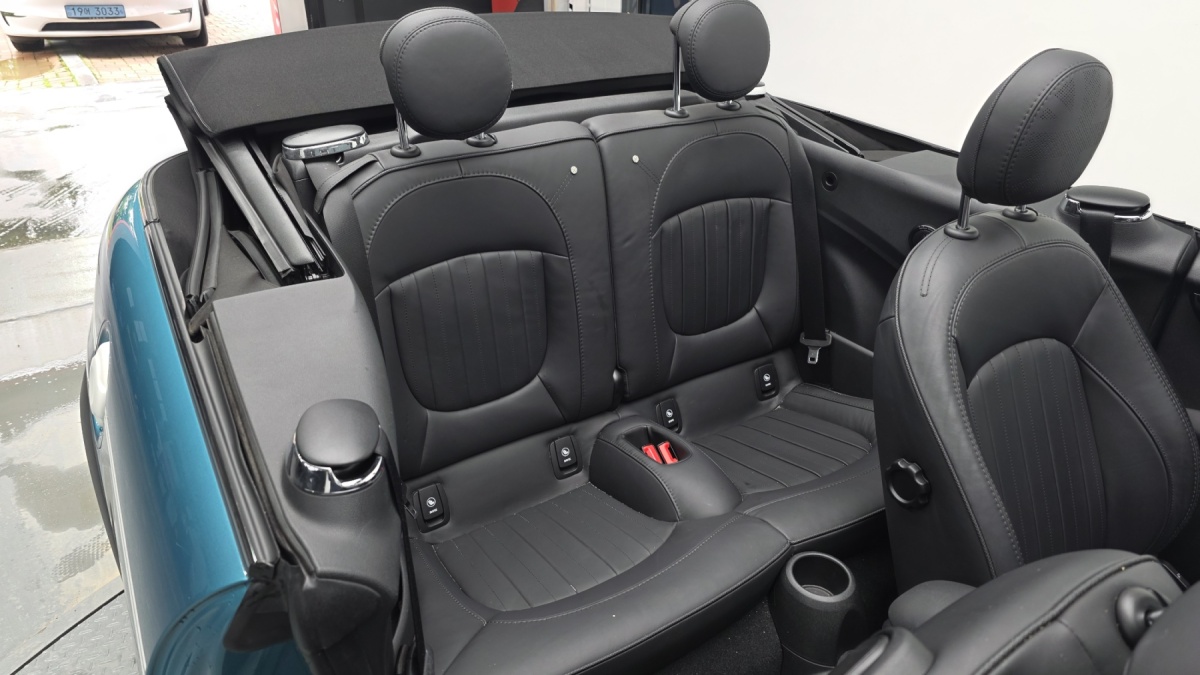 Mini Cooper Convertible, 2023 — фото 11 из 12