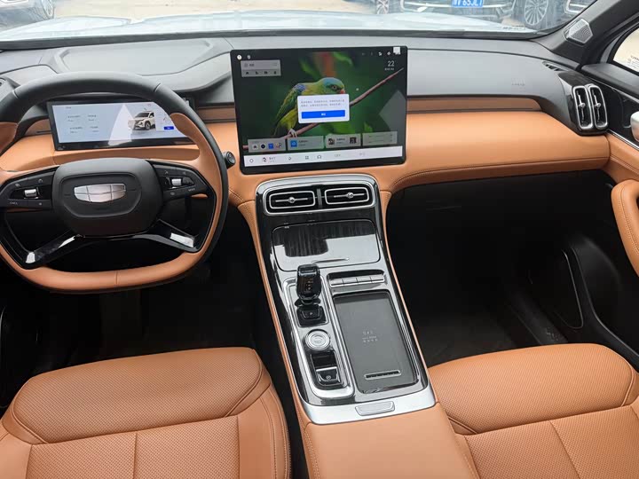 Geely Atlas L, 2025 — фото 6 из 9