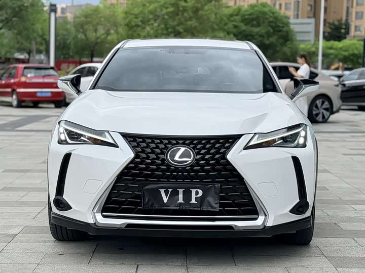 Lexus UX, 2022 — фото 2 из 9