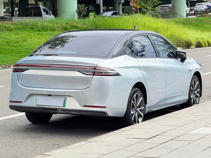 GAC Aion S Plus, 2022 — фото 6 из 9