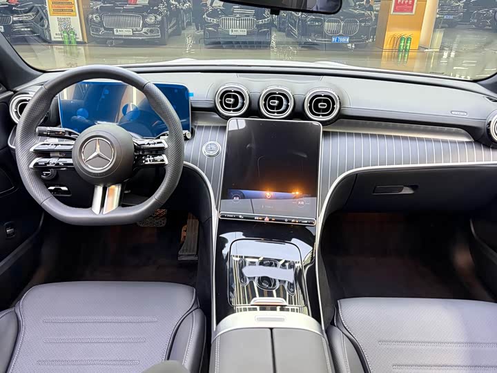 Mercedes-Benz C-Class, 2023 — фото 8 из 9