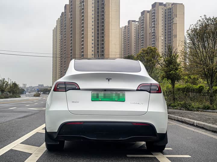 Tesla Model Y, 2023 — фото 5 из 9