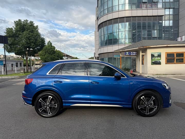 Audi Q3, 2022 — фото 4 из 9