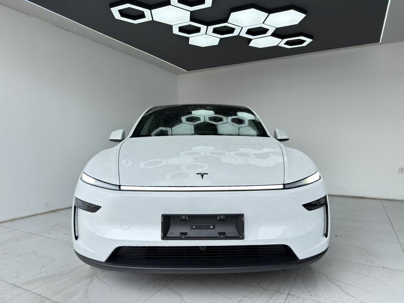 Tesla Model Y, 2026 — фото 2 из 12