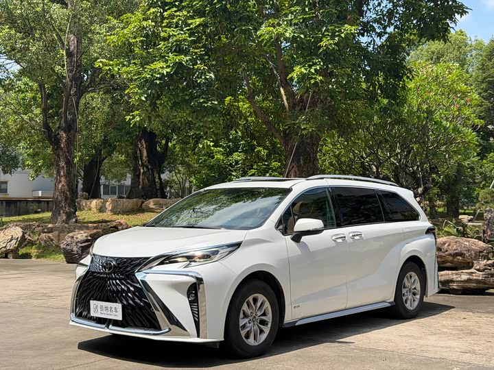 Toyota Granvia, 2024 — купить в Перми под ключ